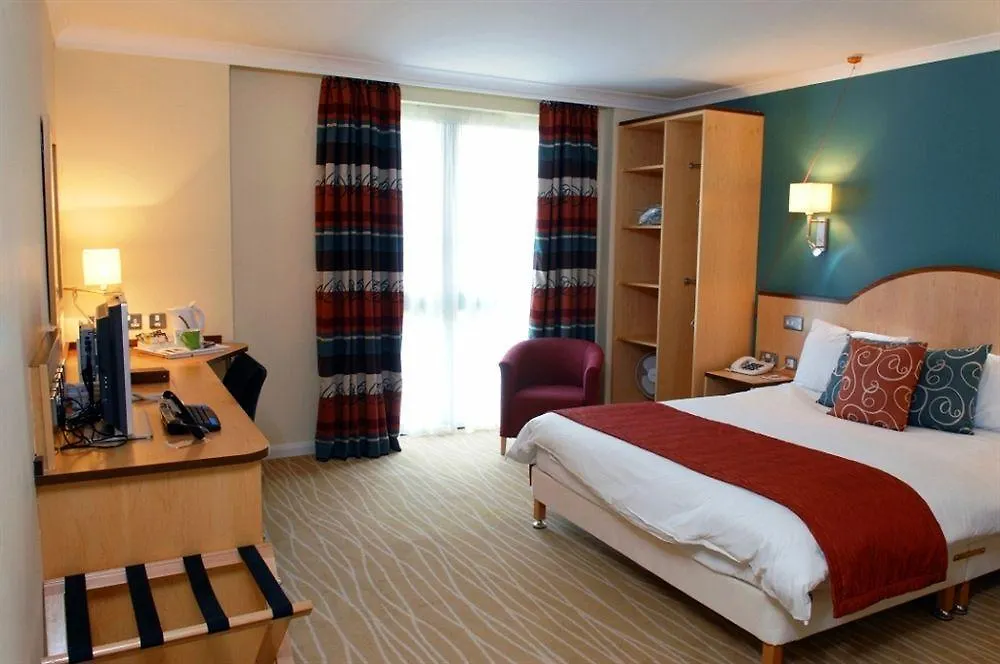 Burleigh Court Hotel And Leisure Loughborough